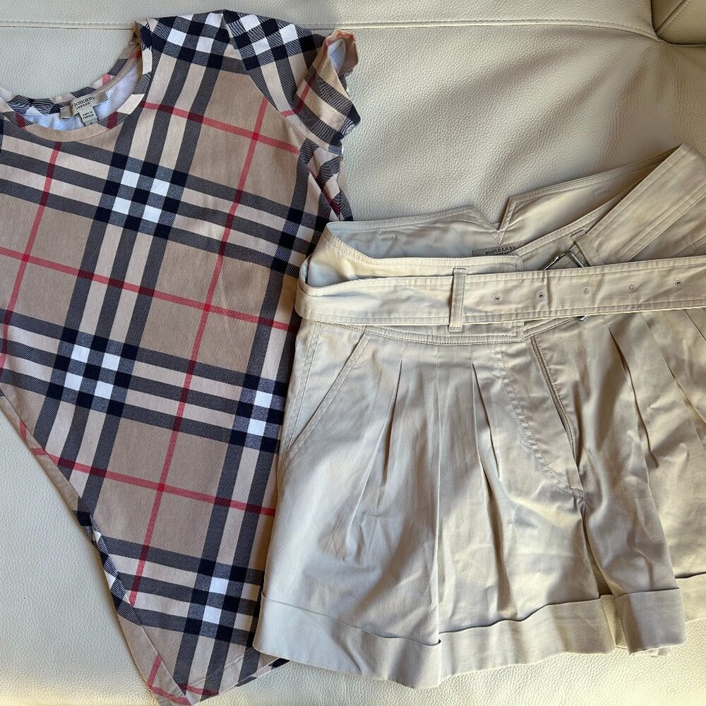 Burberry Pleated Khaki Shorts